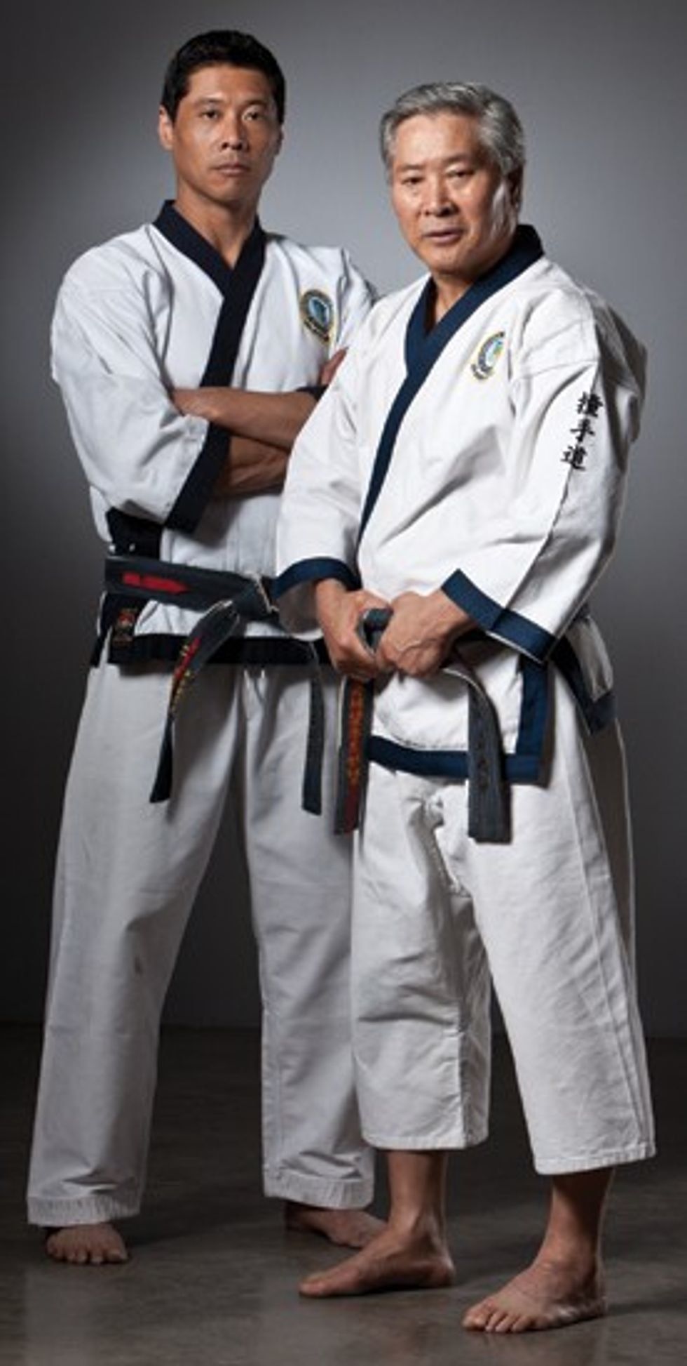 Tang Soo Do Self Defense Moves Video C S Kim And Y D Kim Demonstrate An Elbow Break Black Belt Magazine