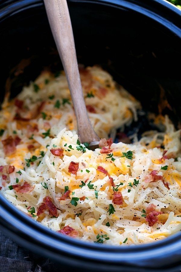 Einfacher Slow Cooker Hashbrown-Auflauf