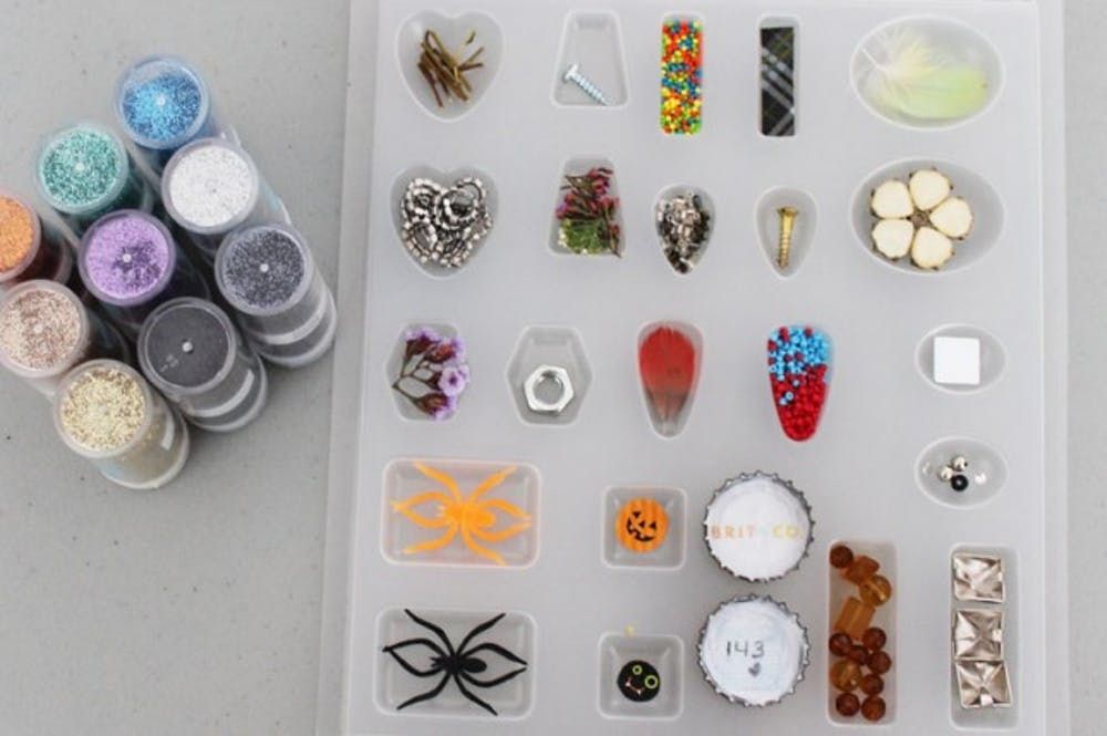 how to make resin jewelry molds