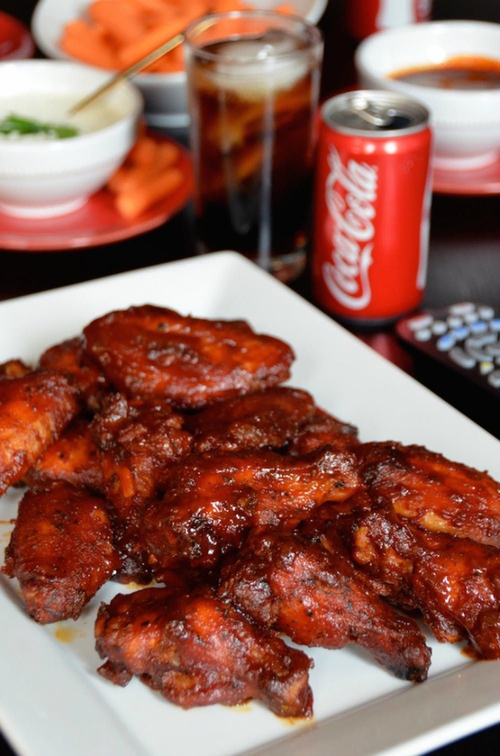 Alitas de pollo a la Coca-Cola dulces y picantes Comida para la Super Bowl