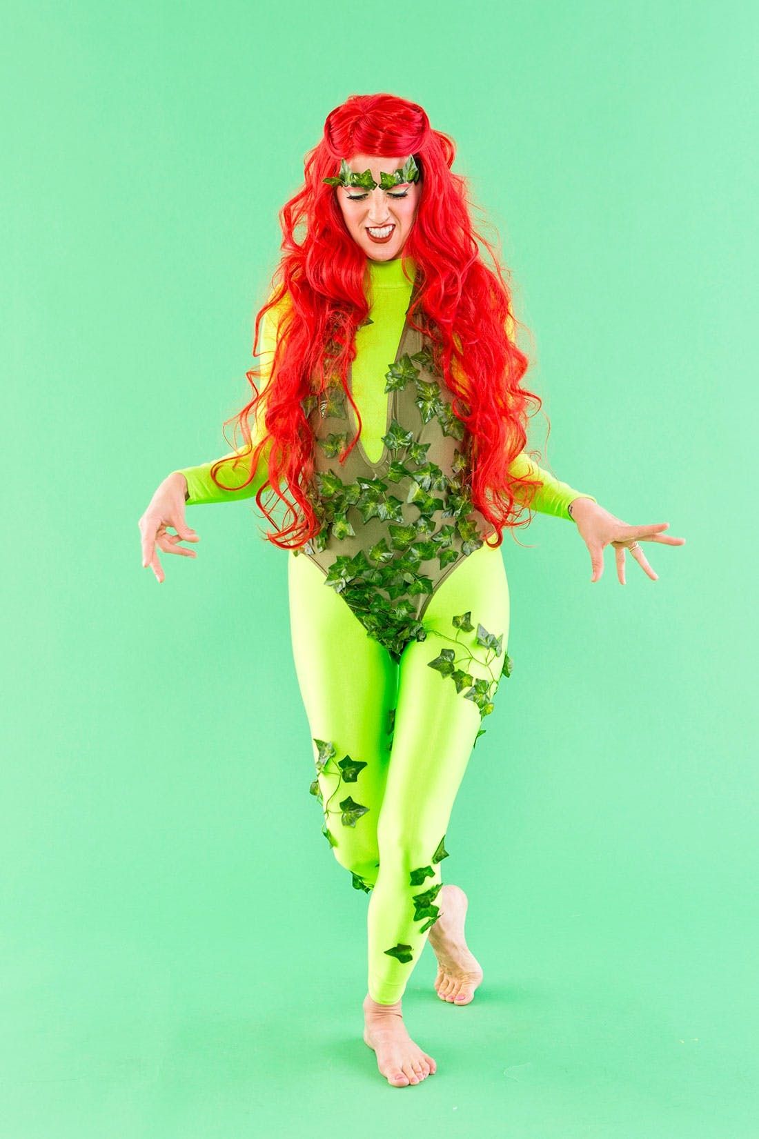Make Like Uma Thurman And Make This Poison Ivy Costume For Halloween Brit Co