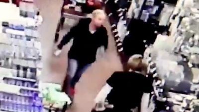 WATCH: Woman reportedly hauls off and slaps grocery store employee after the worker asks her to mask up WATCH: Woman reportedly hauls off and slaps grocery store employee after the worker asks her to mask up