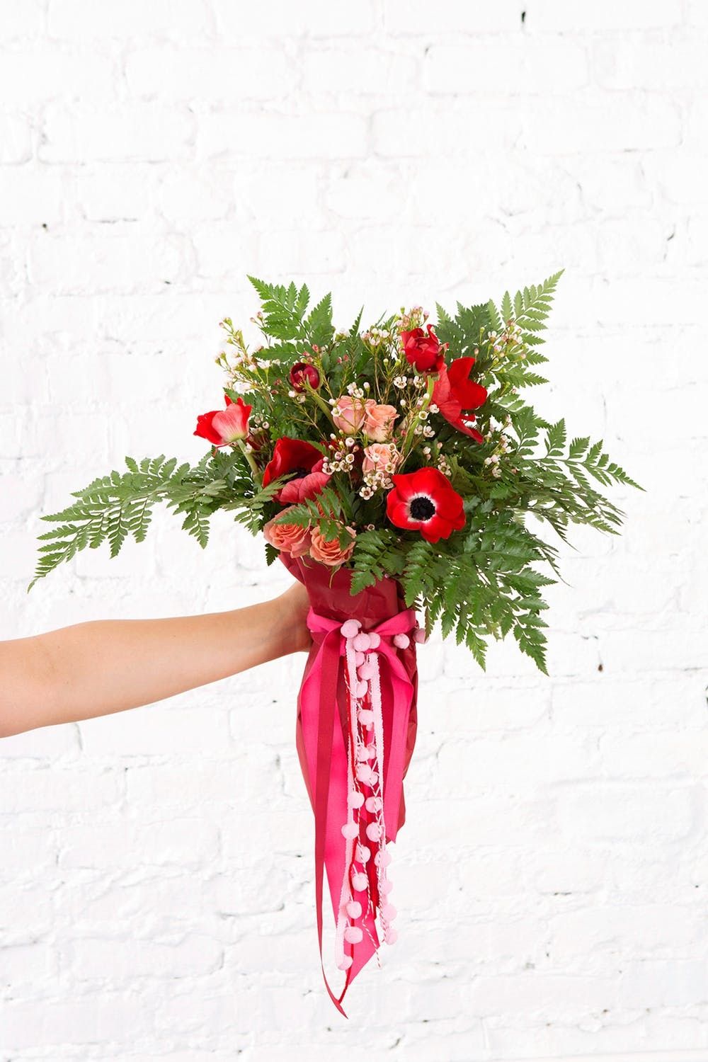 Give A Beautiful Seasonal Bouquet For Valentine S Day Or Galentine S Day Brit Co