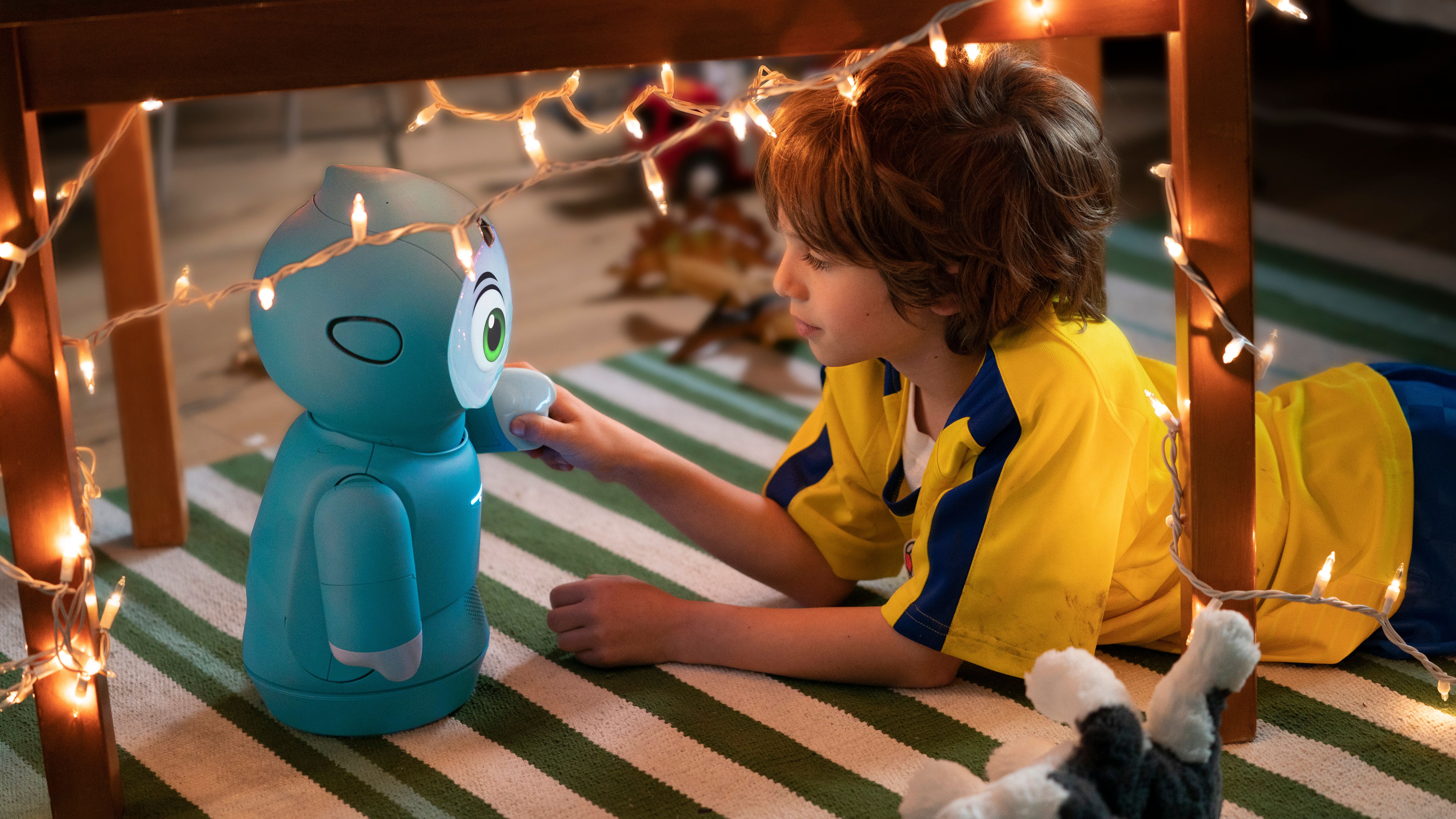 Moxie The Robot Helps Children With Autism Through Ai Dot La