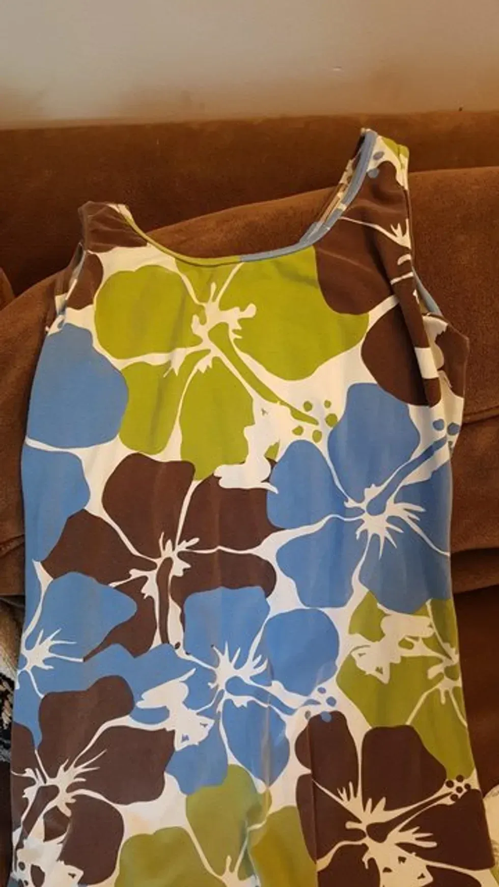 naked ladies, hibiscus print, silhouette