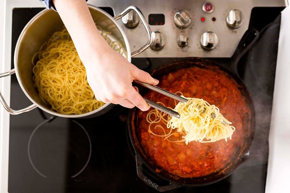 How to Boil Angel Hair Pasta So It Doesn't Suck - Brit + Co