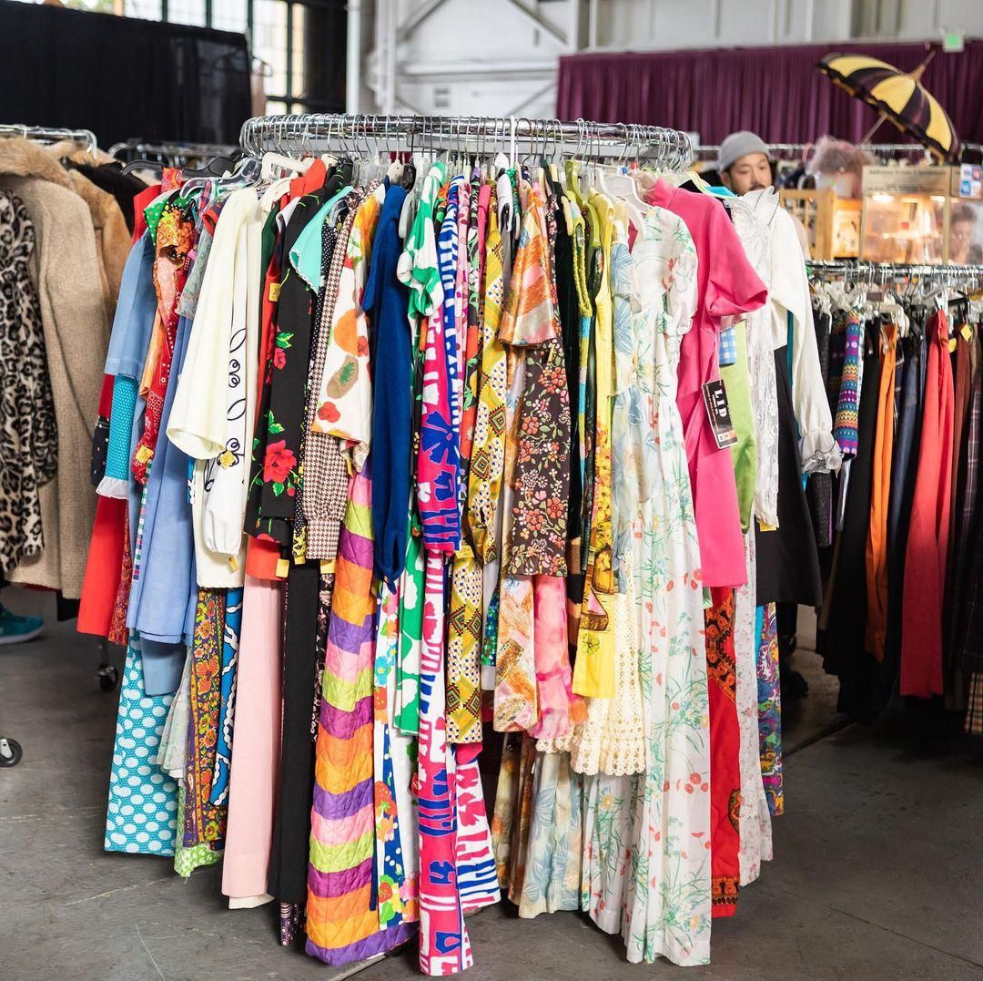 second hand vintage clothing