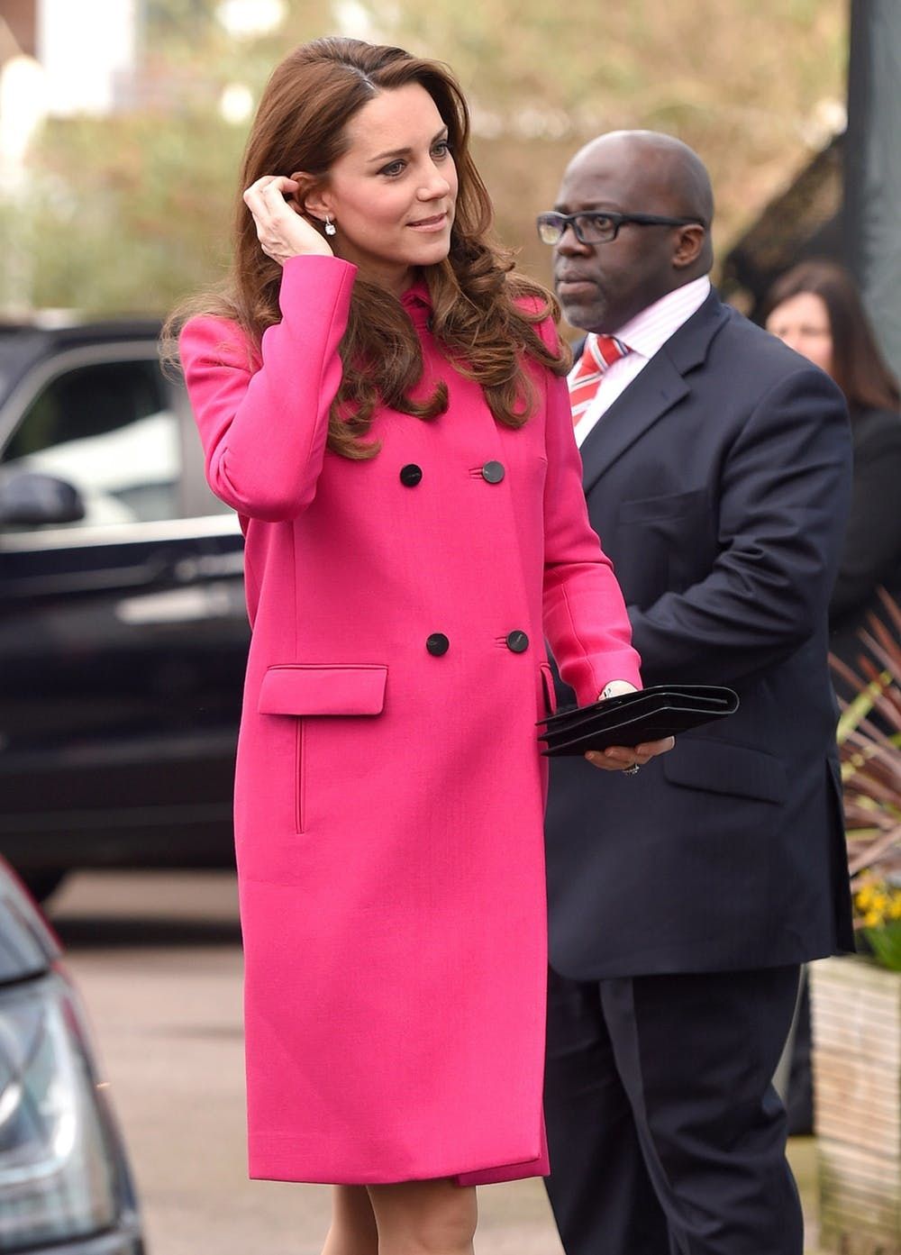 Here's Why Fans Are Freaking Out Over Kate Middleton's Recycled Pregnancy  Coat - Brit + Co