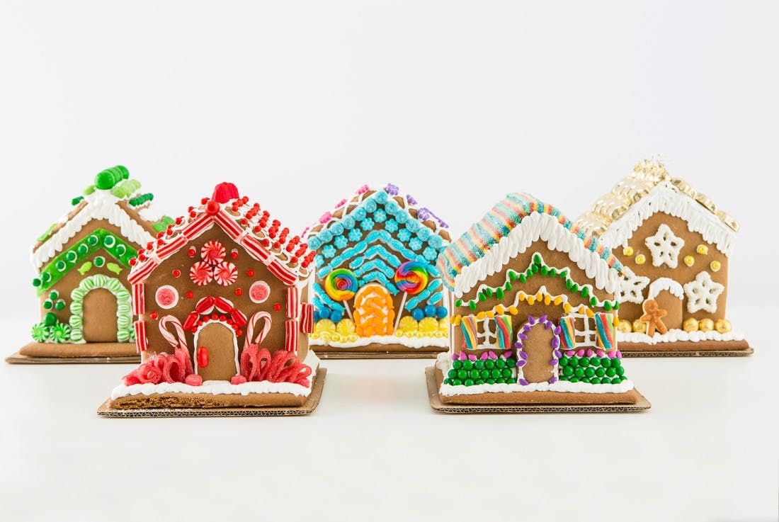 5 of the Best Gingerbread House Decorations EVER - Brit + Co ...