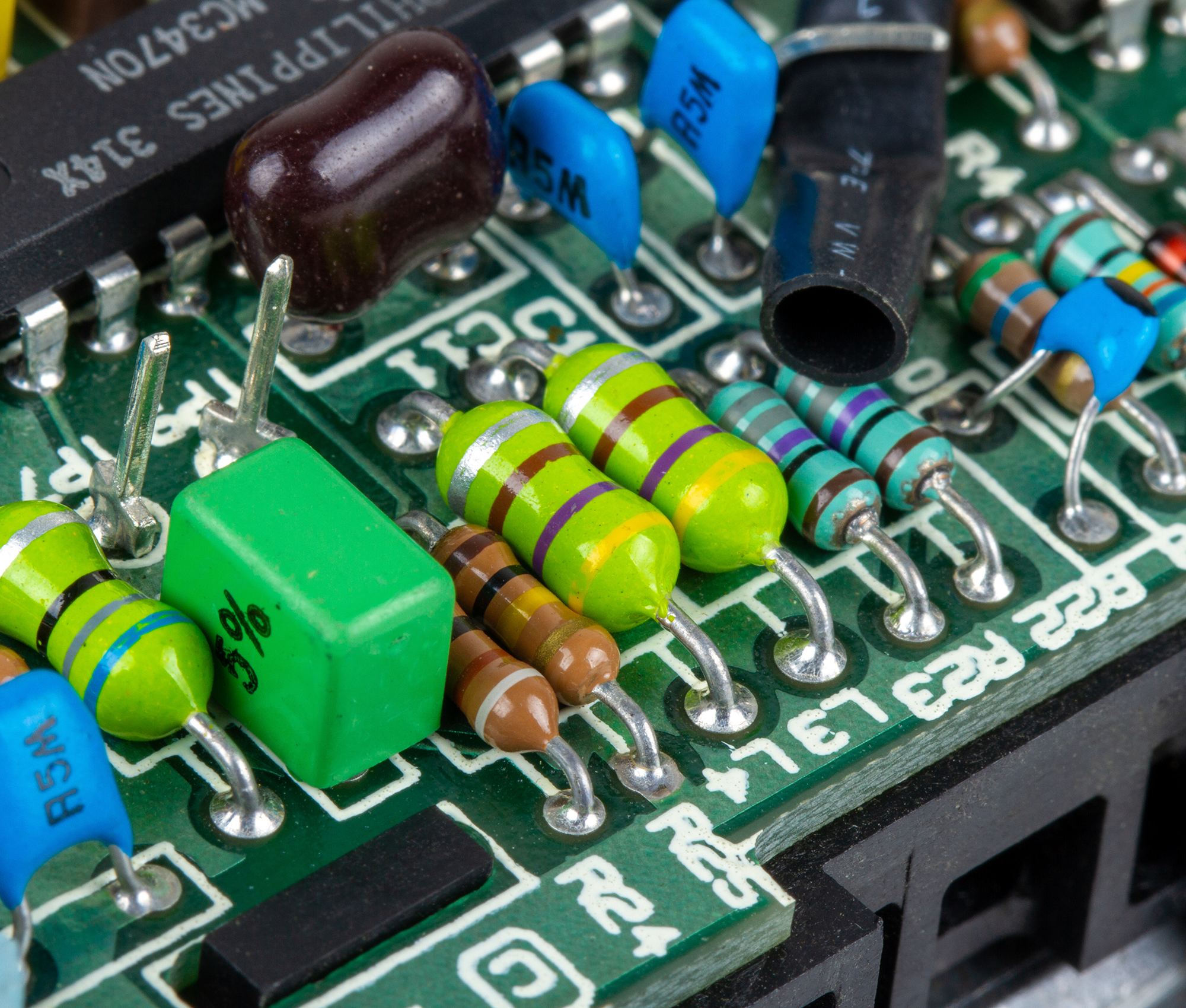 capacitor - Organizing electronic parts? - Electrical Engineering