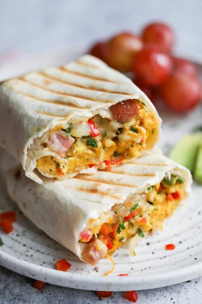 Southwest Breakfast Burrito - FeelGoodFoodie