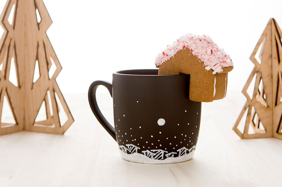 Gingerbread House Mug Topper