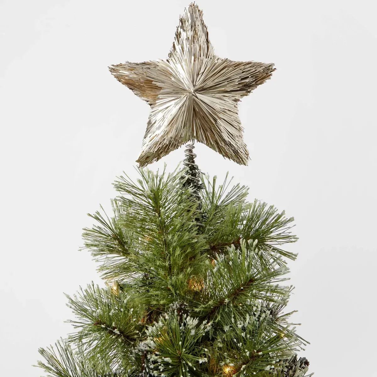 The 25 Best Christmas Tree Topper Ideas You Can Buy or DIY - Brit + Co