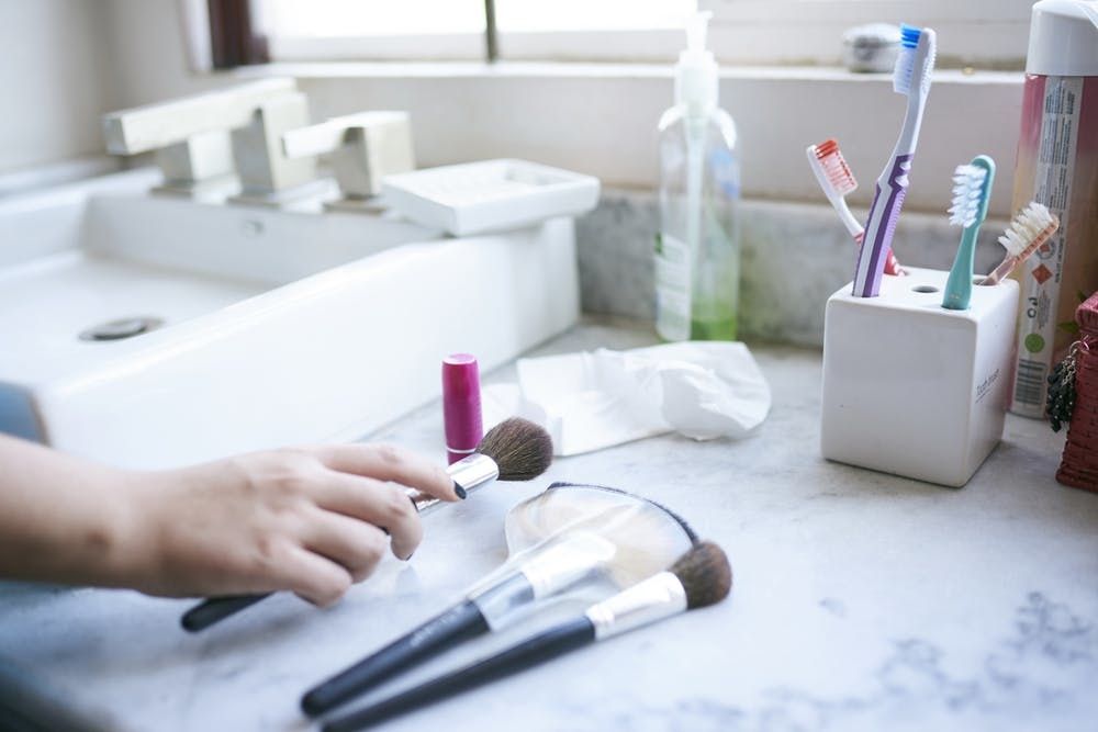 This Electric Makeup Brush Cleaner Made My Brushes Look New Again