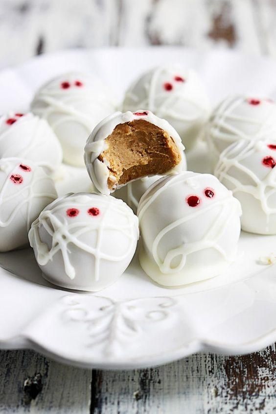 Easy Peanut Butter Halloween Eyeballs Recipe - Inside BruCrew Life