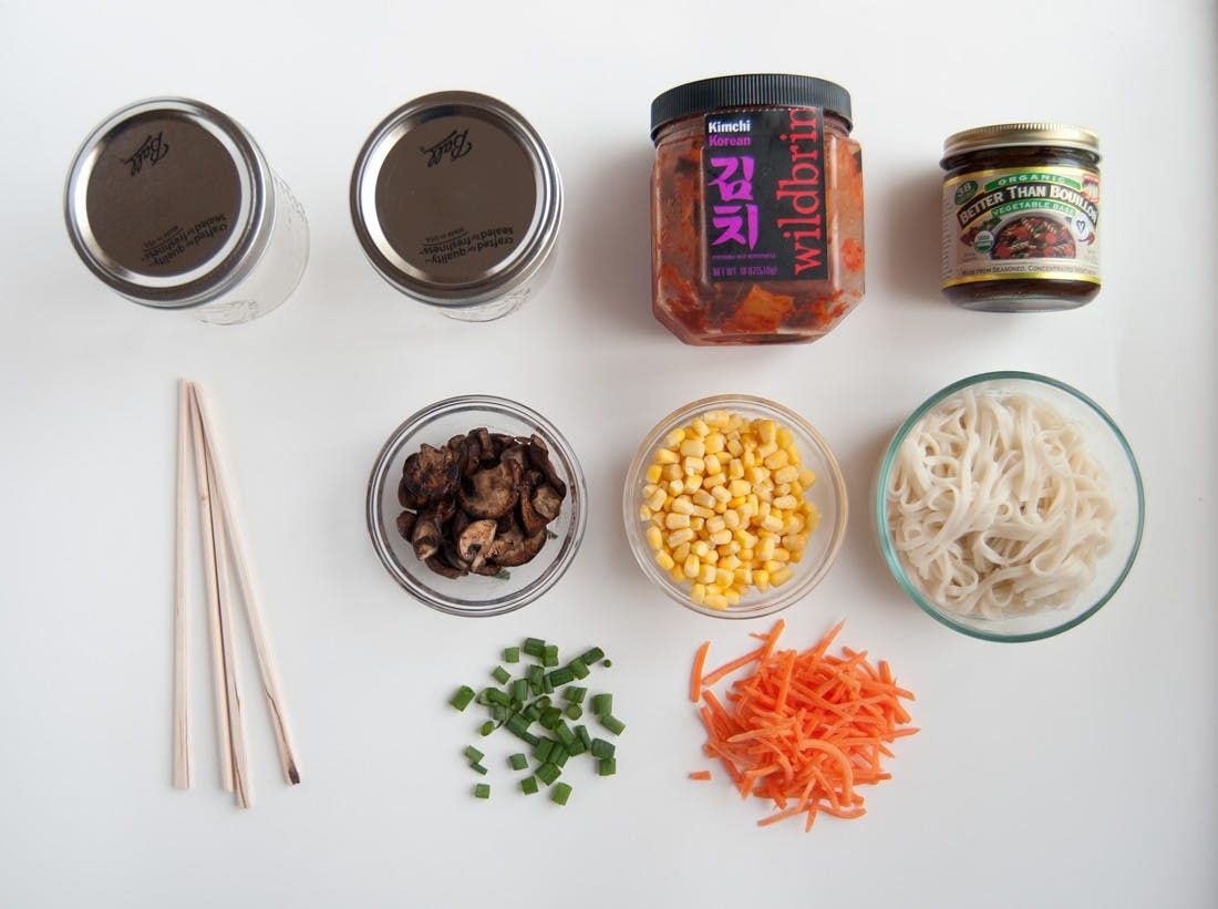 This Mason Jar Chicken Ramen Recipe Is a Serious Upgrade From Dorm-Room  Noodles - Brit + Co