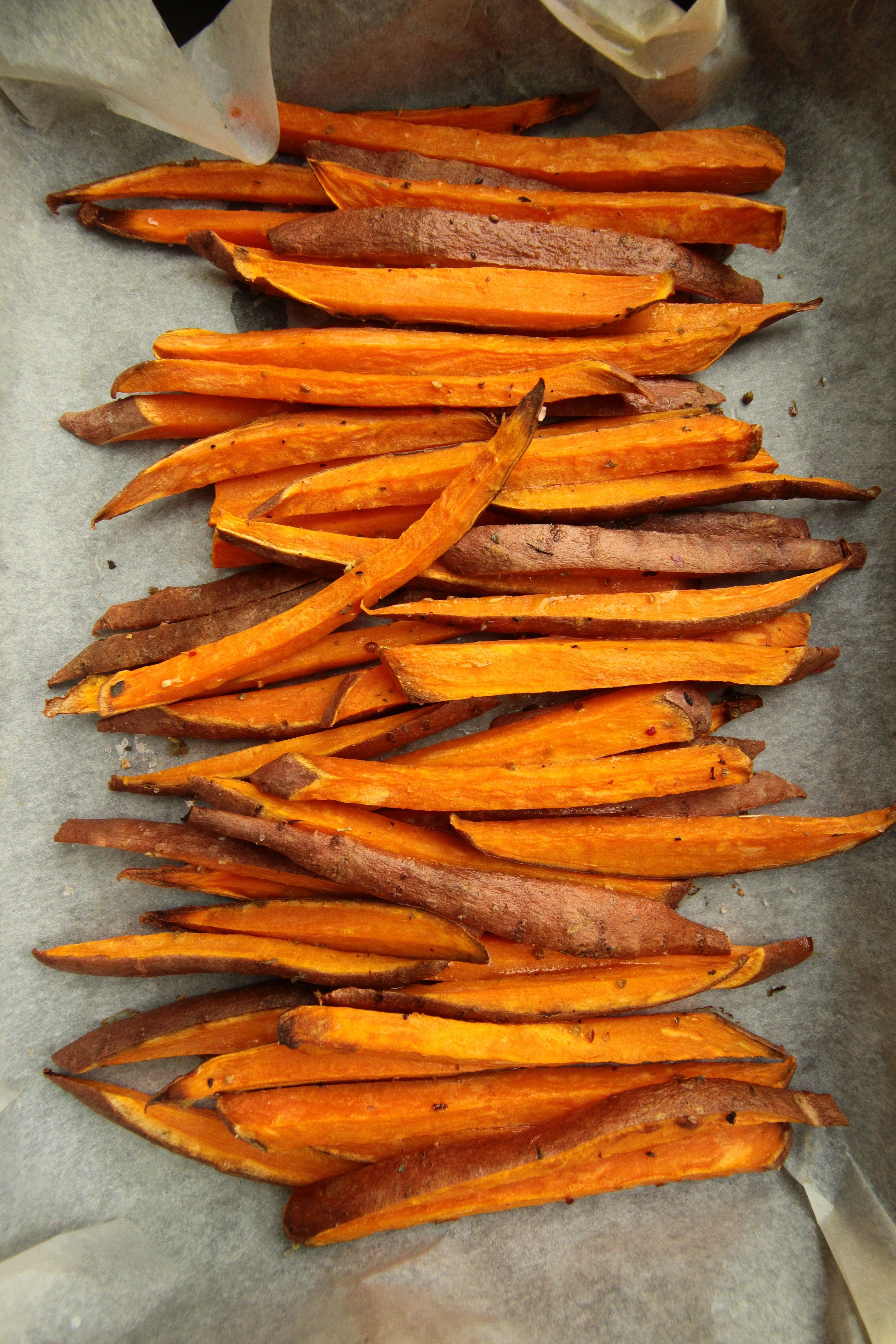 Crispy Baked Sweet Potato Fries - Nicky's Kitchen Sanctuary