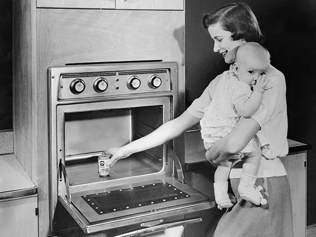 Who Invented the Microwave, And How It Was Invented by Accident