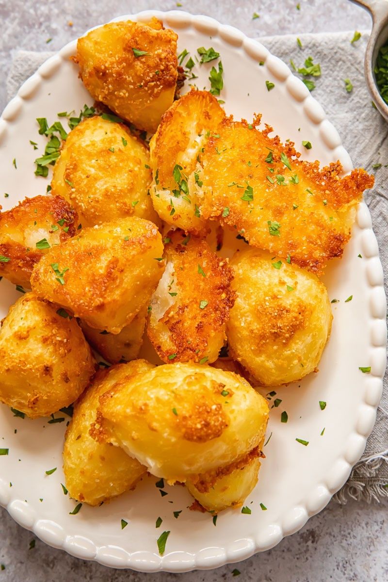 Garlic Smashed Potatoes {Parmesan & Rosemary too!} - FeelGoodFoodie