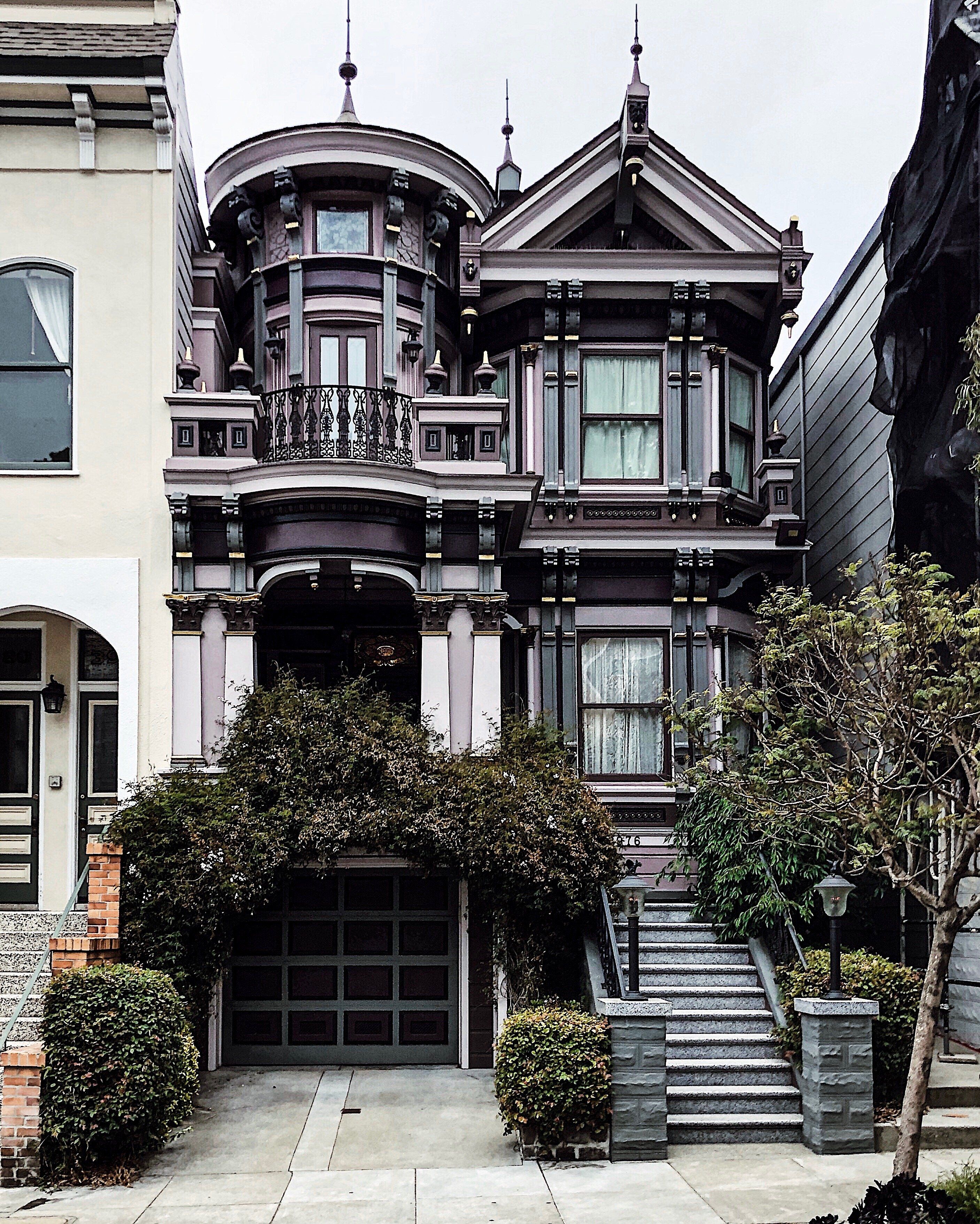 Spooky by the Bay: This Year's Best Halloween Houses in San Francisco - 7x7  Bay Area