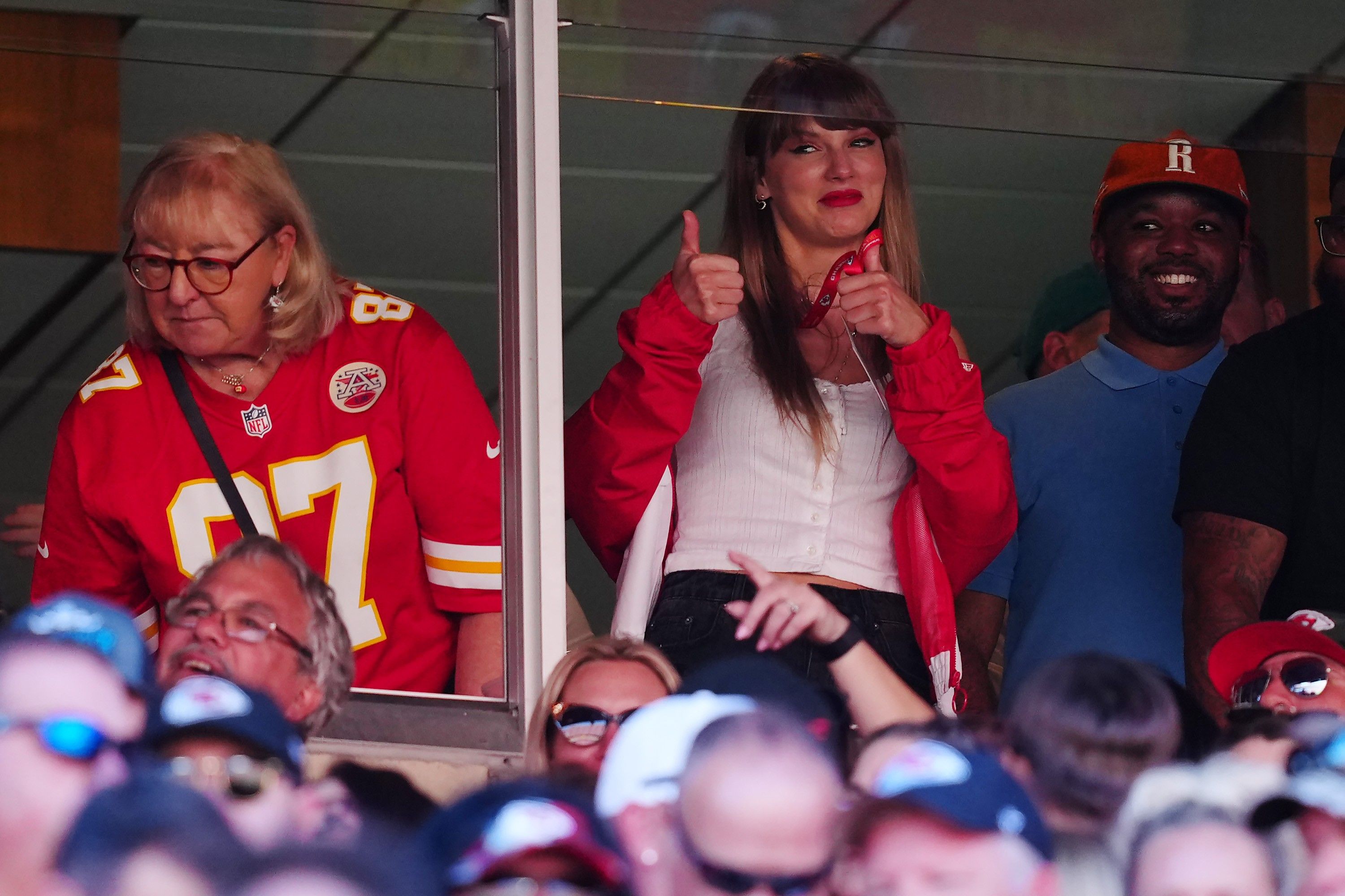 Here's Why Taylor Swift Isn't at the Chiefs vs. Eagles Game