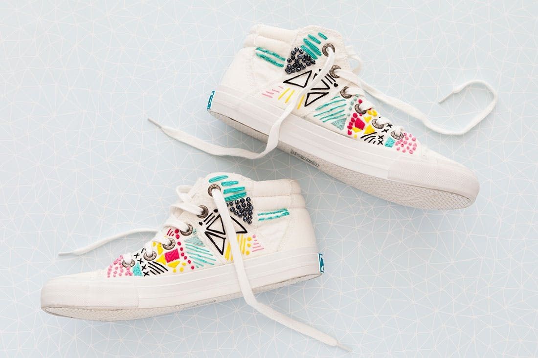 Embroidered 2024 canvas shoes