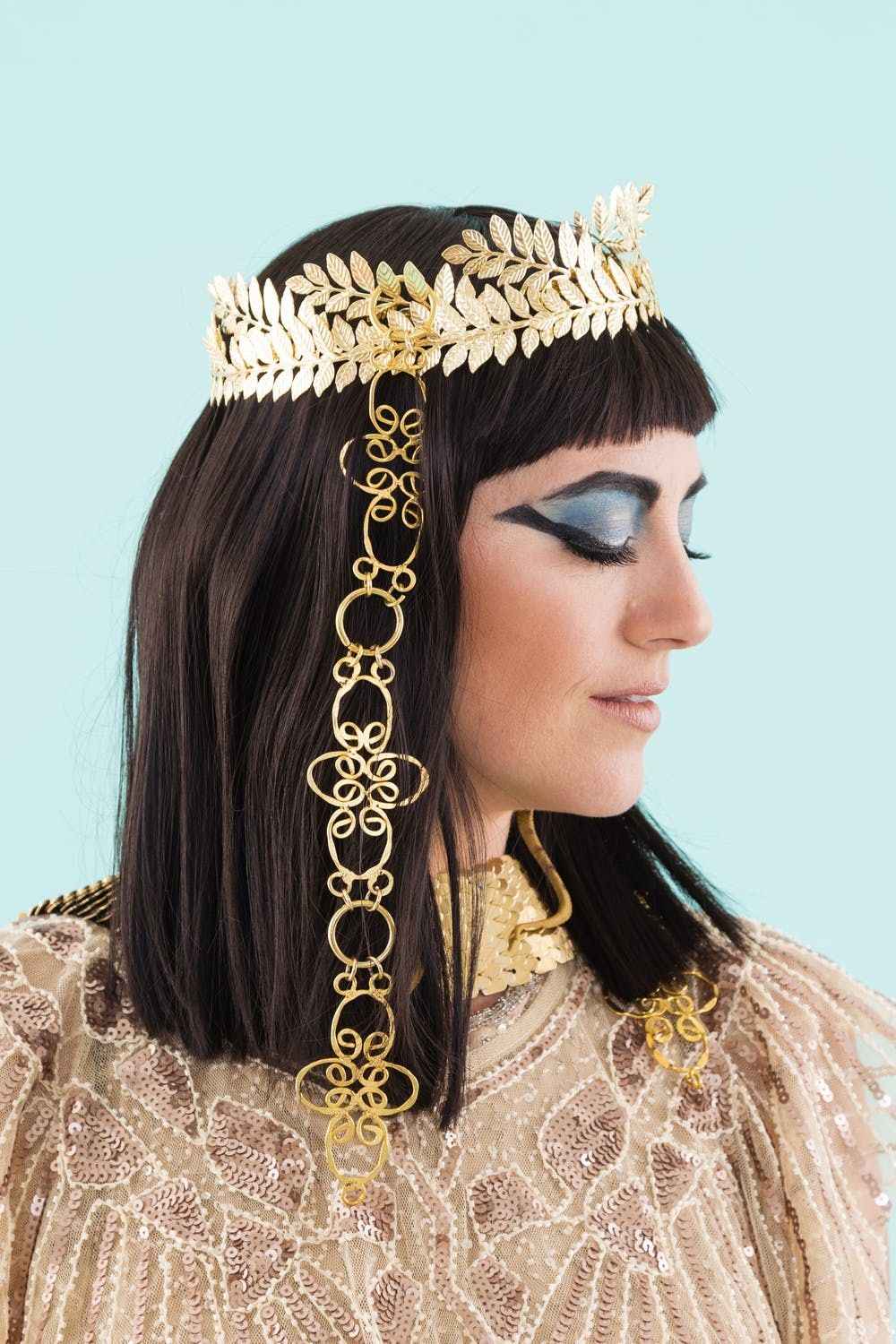 Pyramidpunk Cleopatra with a futuristic hairstyle, | Stable Diffusion