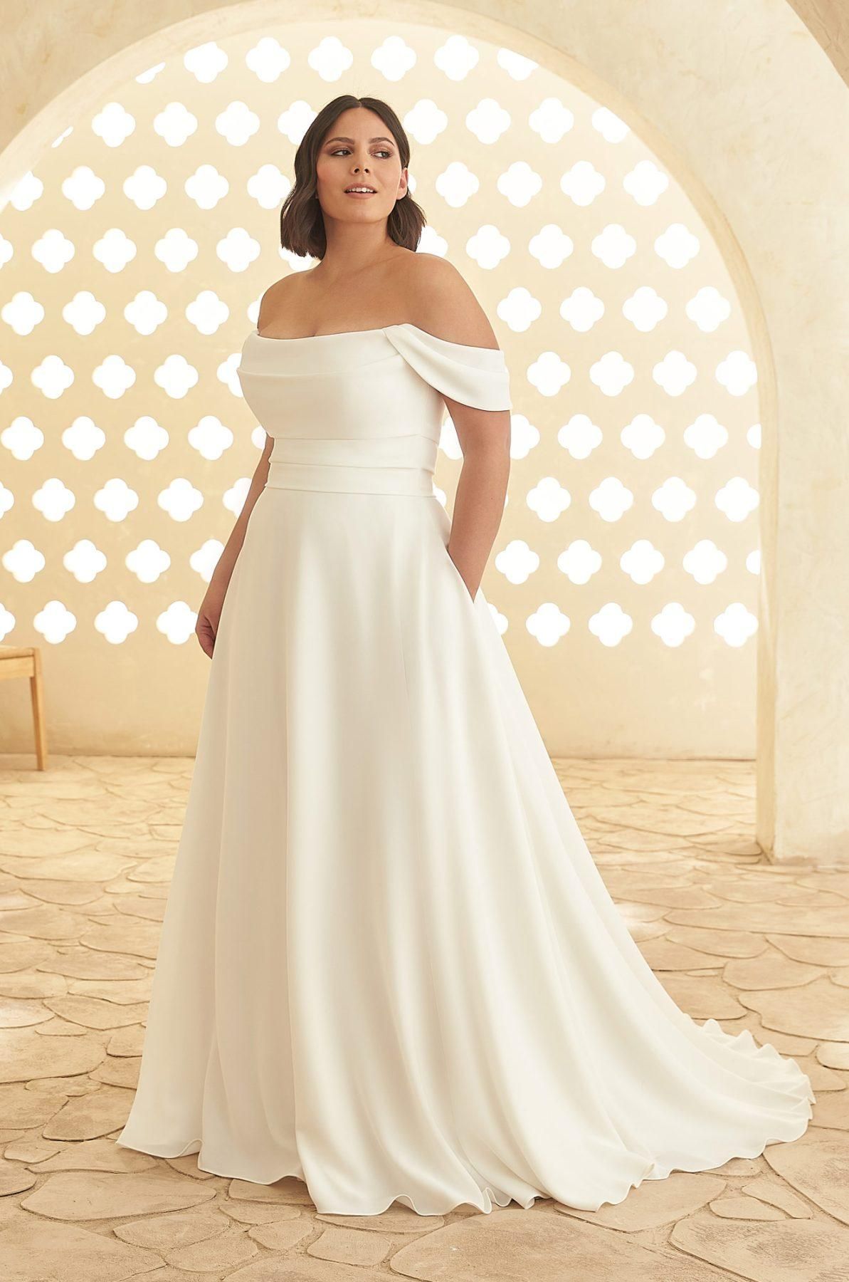 Sleeved Wedding Dress For Plus Size Ladies | Full Figured Wedding Dresses -  June Bridals