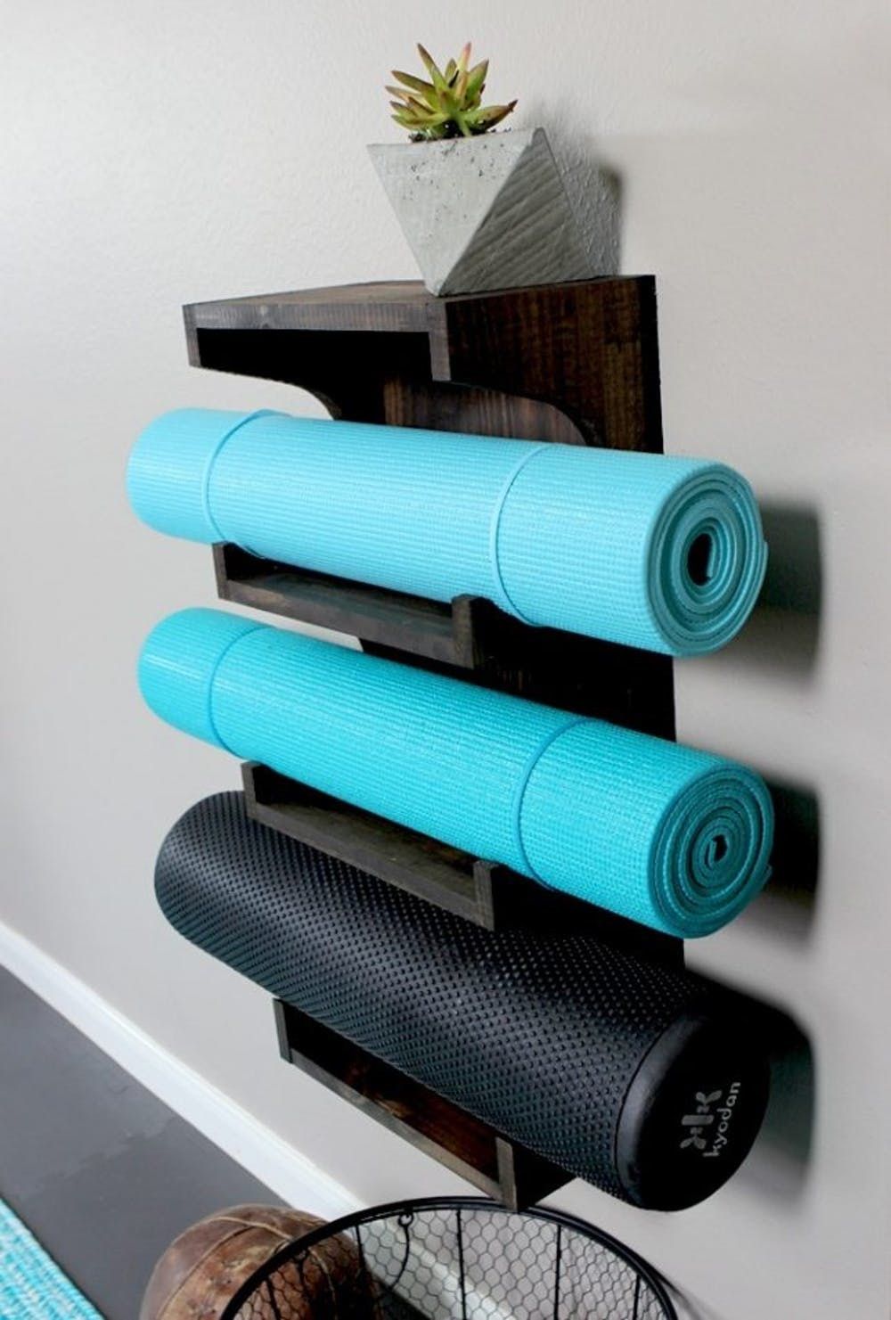19 Small-Space Home Gym Hacks You Need to Keep Those Resolutions Going