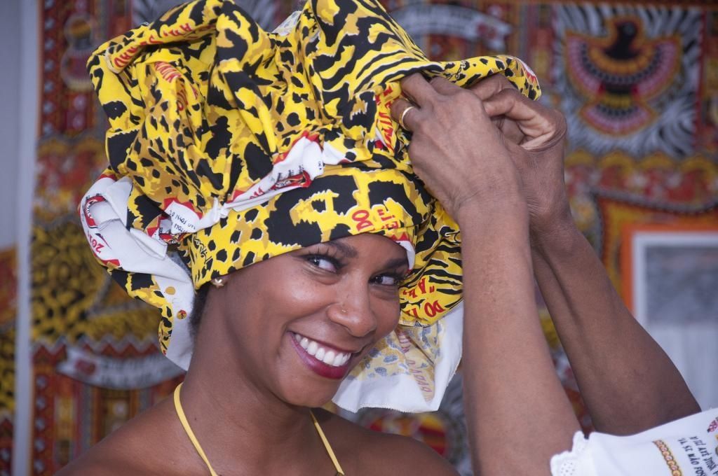 Carnival in Salvador Pays Tribute to Afro Carnival Groups - 25/01