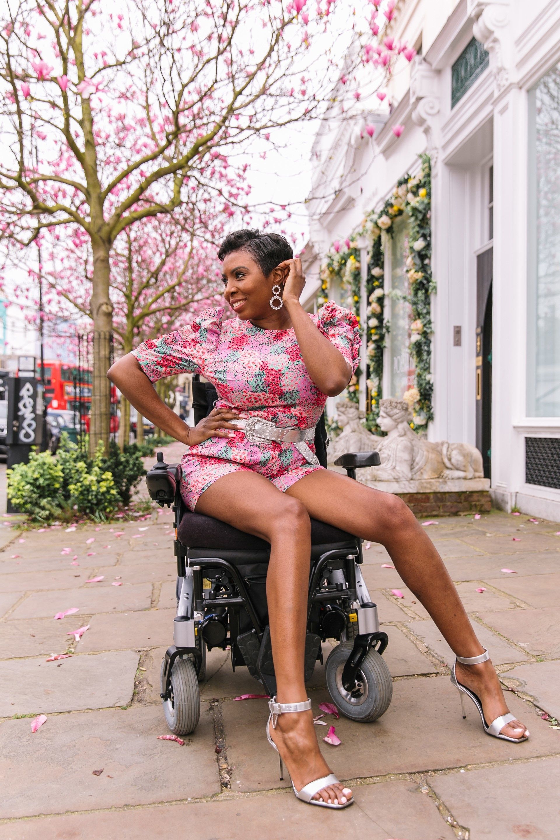 Model Clara Holmes Talks Being Wheelchair-Bound While Slaying The Fashion  Game - xoNecole