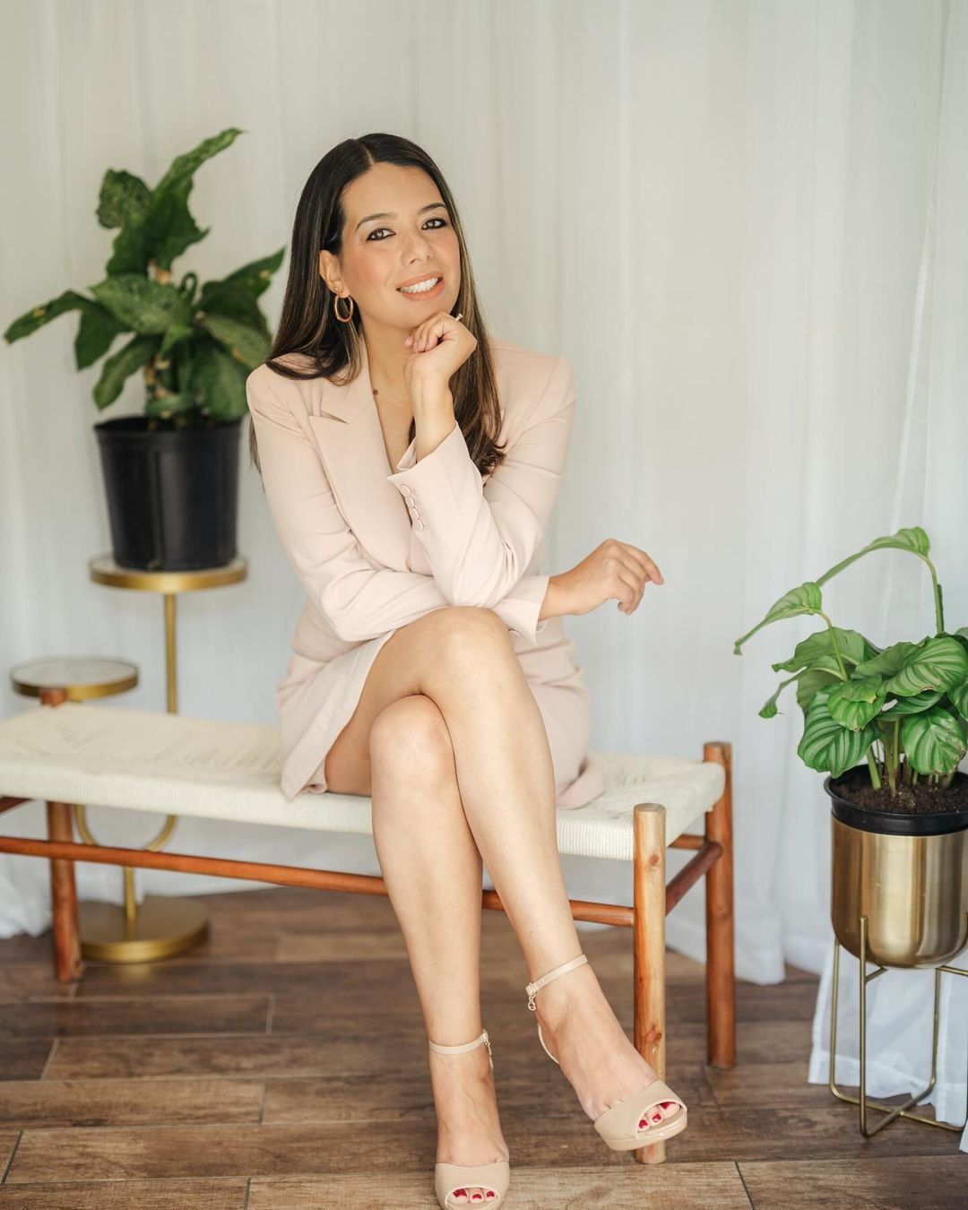 5 Latina Life Coaches to Follow for Daily Inspiration - Luz Media