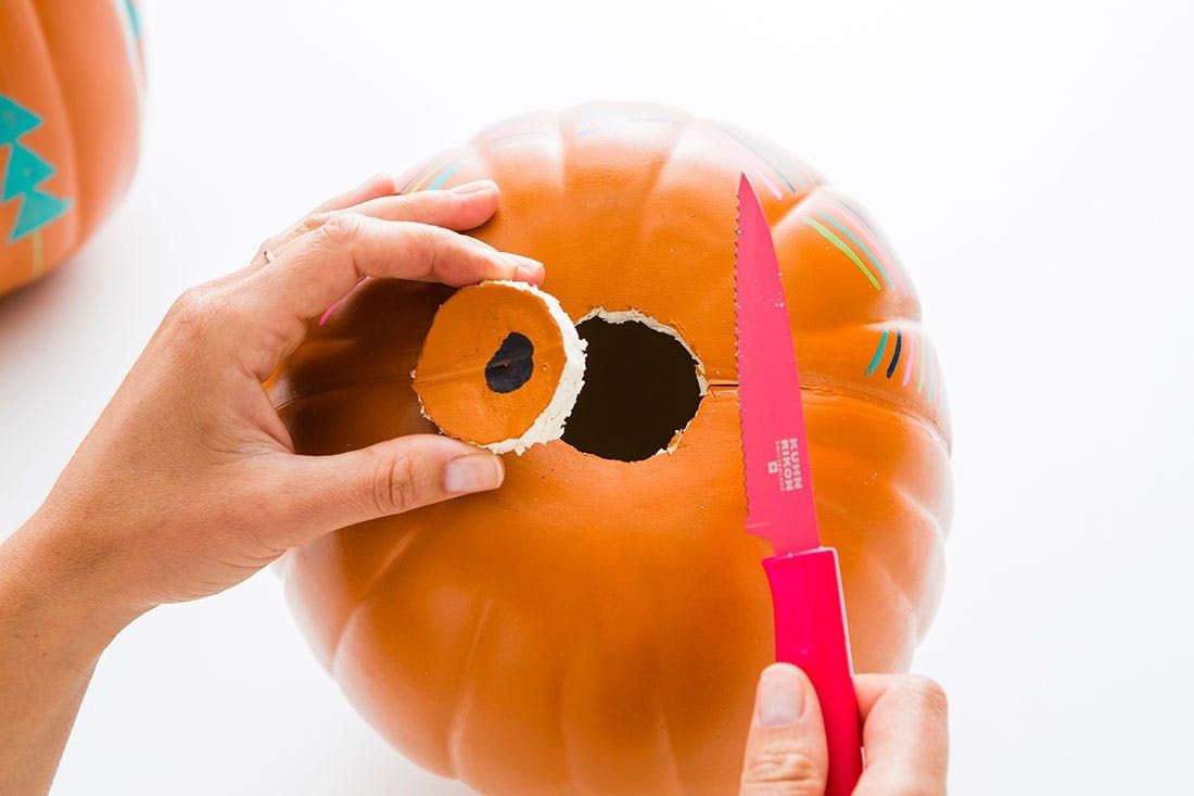 How to Turn Your Pumpkins into a Stack-O-Lantern - Brit + Co