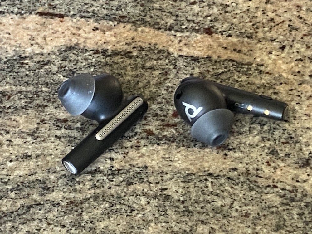 Poly Voyager Free 60+ UC Wireless Earbuds and Case Review Poly Voyager Free 60+ UC Wireless Earbuds and Case Review
