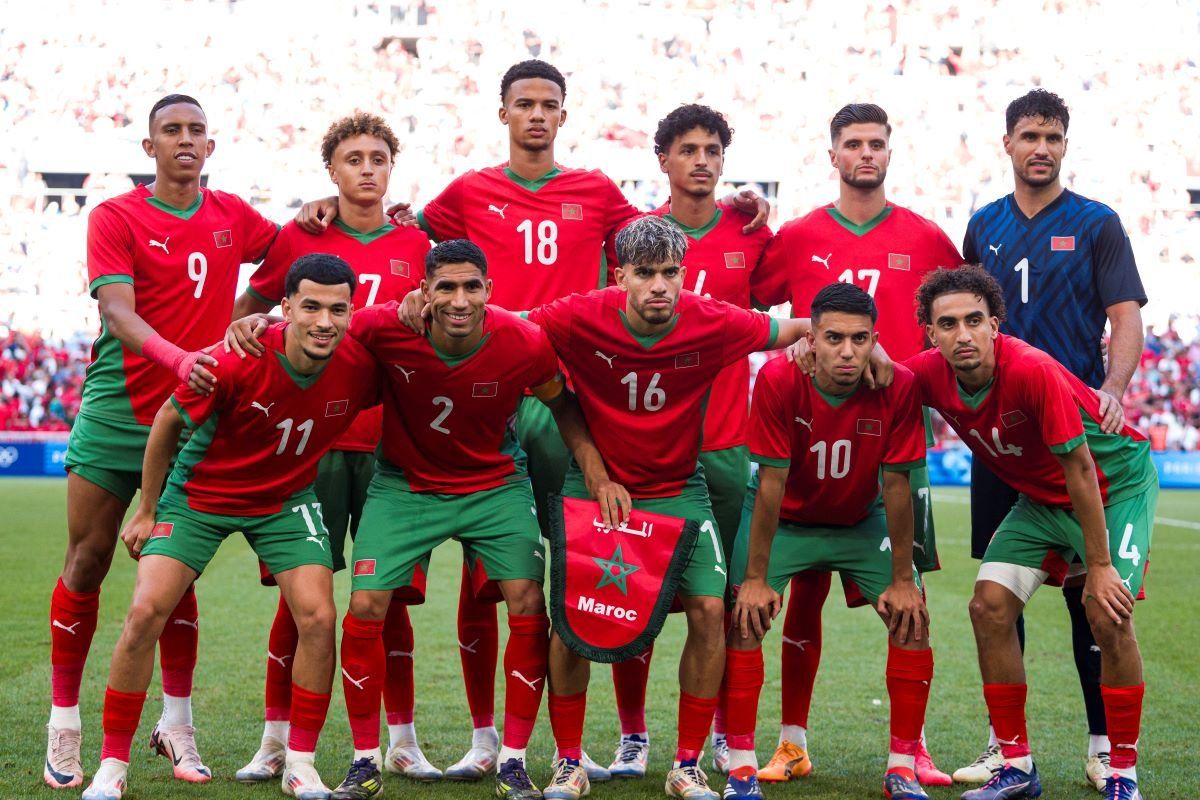 Morocco squad poses for team photo during the men's semi-final match between Morocco and Spain during the Olympic Games Paris 2024 at Stade de Marseille on August 5, 2024 in Marseille, France.