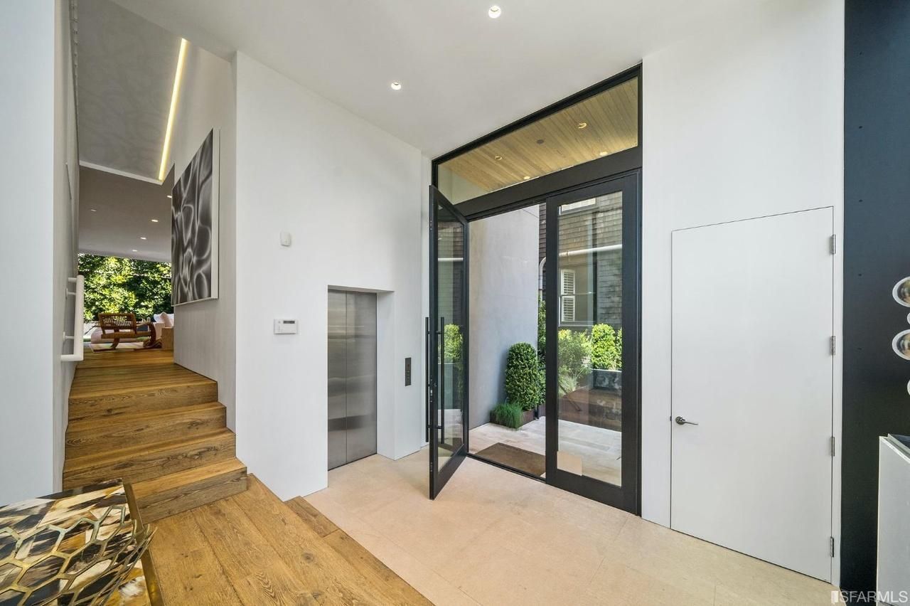 トップス House on the hill 90 SET This freshly-renovated $50M Upper East Side townhouse was