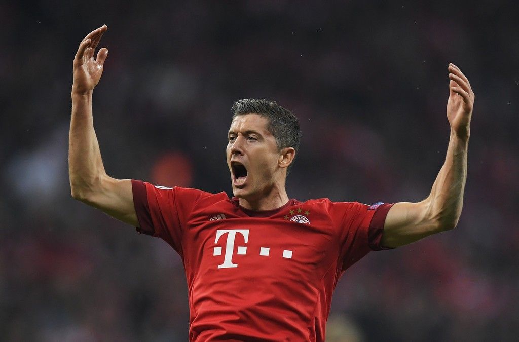 RobertLewandowskiFCBayernMuenchenvClubOlxaEjBYqblx