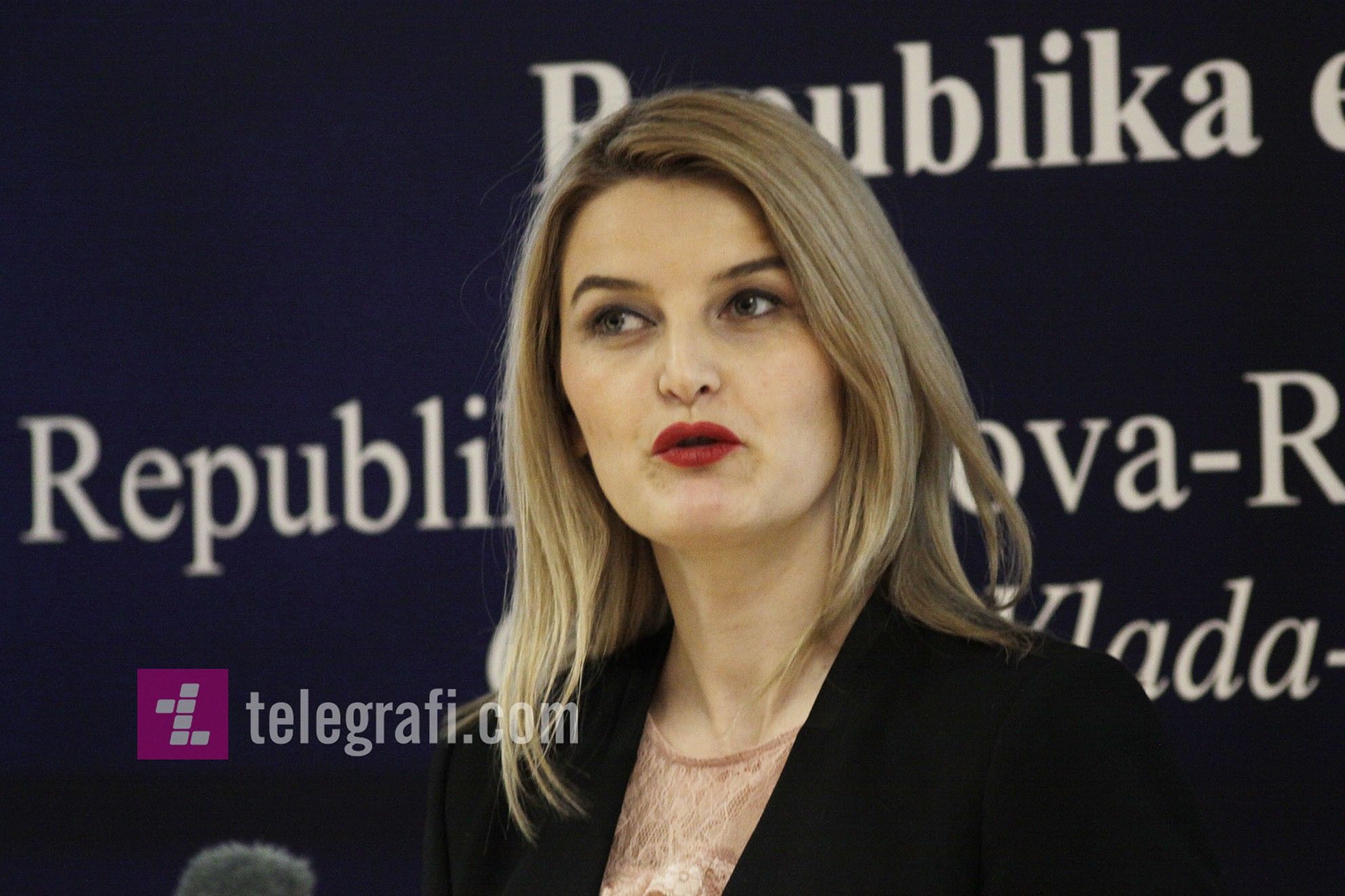 2017/03/Konference-e-fundviti-Dhurata-Hoxha-foto-Ridvan-Slivova-3.jpg
