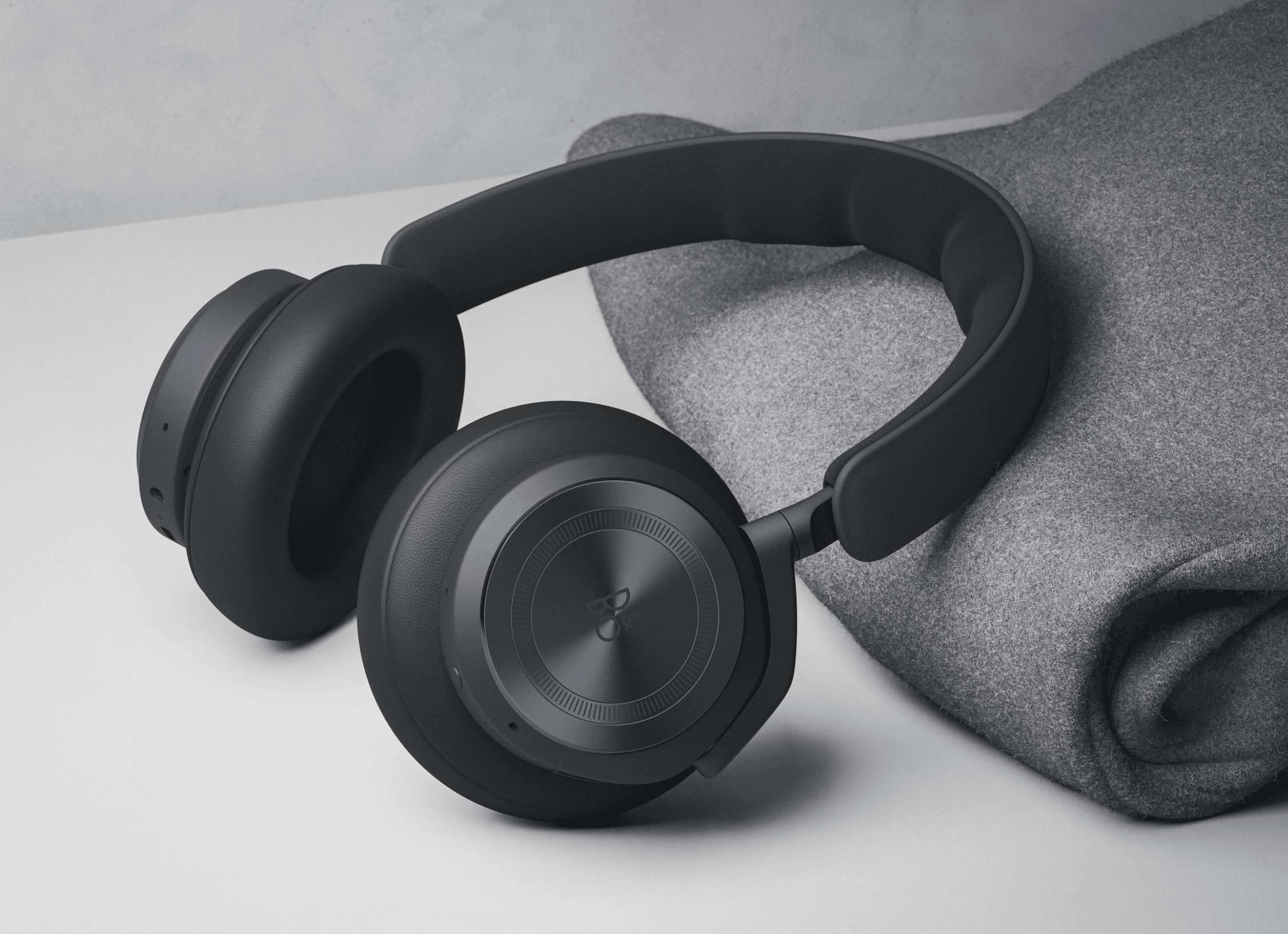 Bang & Olufsen HX headphones have massive 35-hour battery - Gearbrain