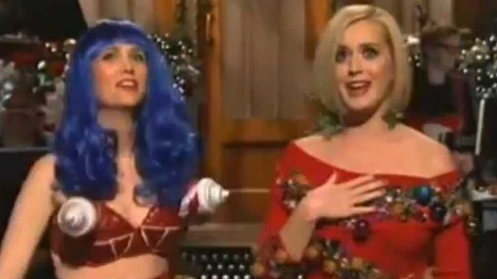 Katy Perry Trades Boob Jokes For Impressions Of Her Peers On "Saturday Night Live"