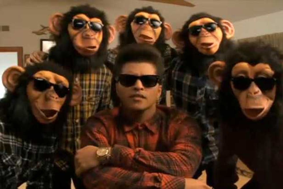 Watch Bruno Mars Employ A Foolproof Method To Internet Success