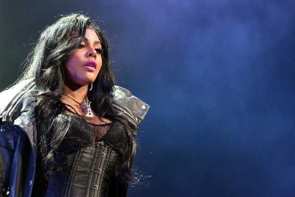Lil Kim Rehashes Her Feud With Nicki Minaj, Remains Desperate And Annoying
