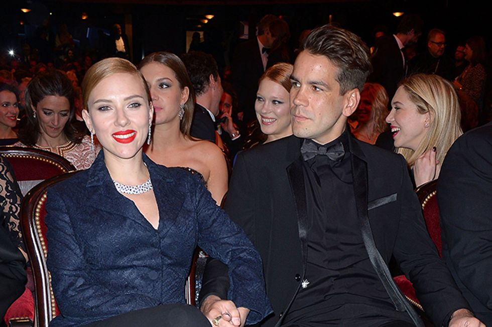 Scarlett Johansson And Fiance Expecting First Baby Together!