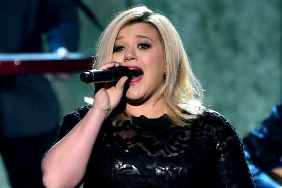 Is Kelly Clarkson's New Single Coming Out January 5th?