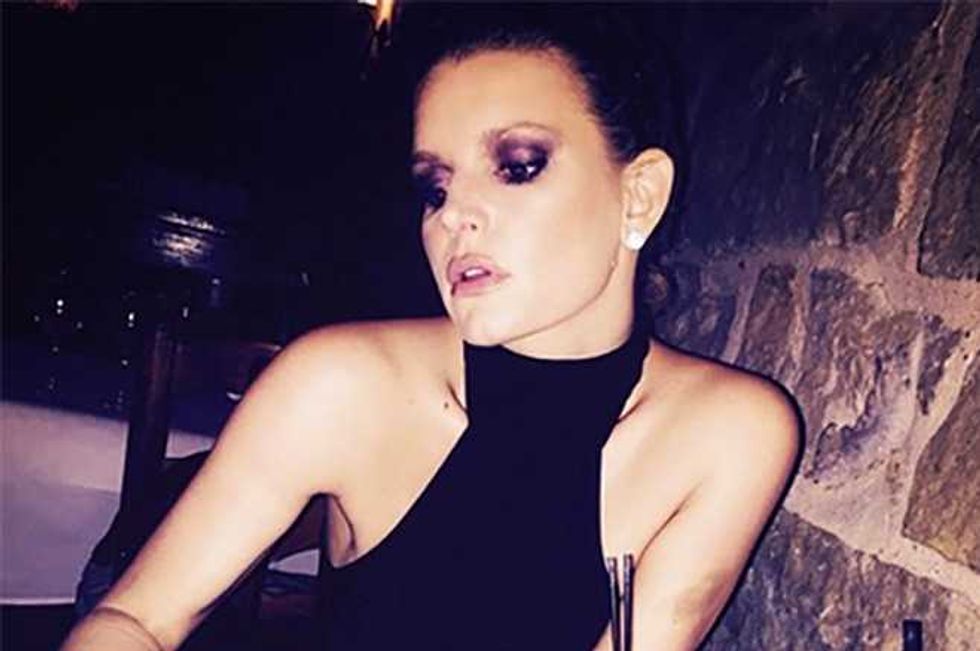 Jessica Simpson—Scrawny And Bruised: What's Going On?