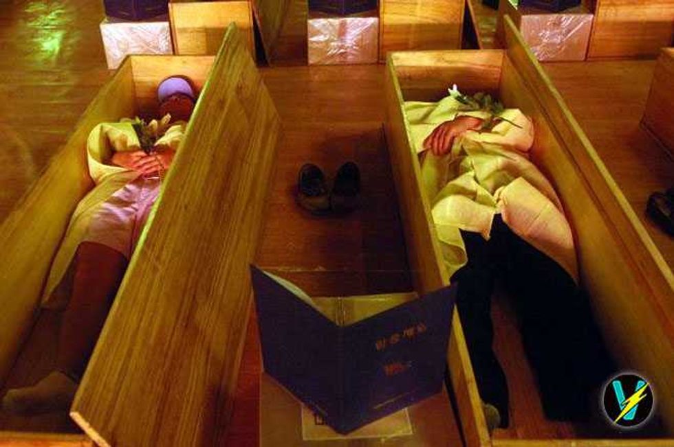 South Korea Stages Fake Funerals In Bid To Stop Soaring Suicide Rate