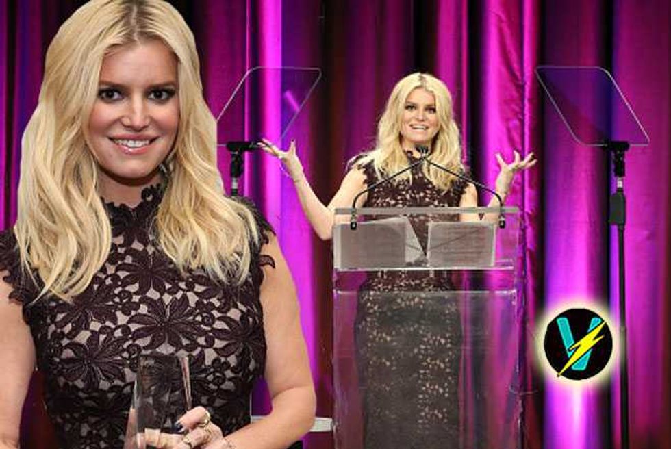 What The Hell Is Up With Poor Jessica Simpson—Wasted Or ‘Emotional’?
