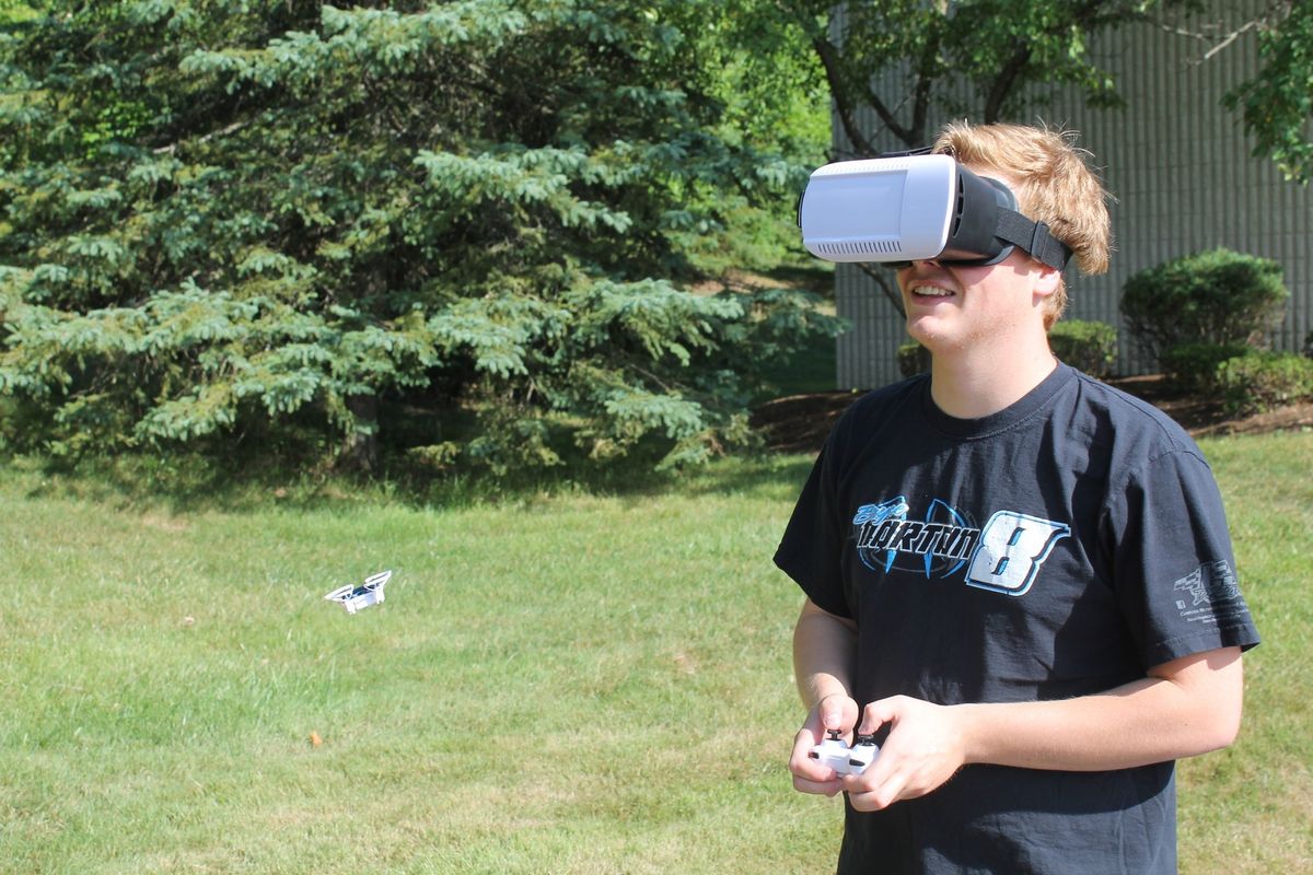 Aerix Drones Releases VIDIUS VR, the World's Smallest Virtual Reality Drone