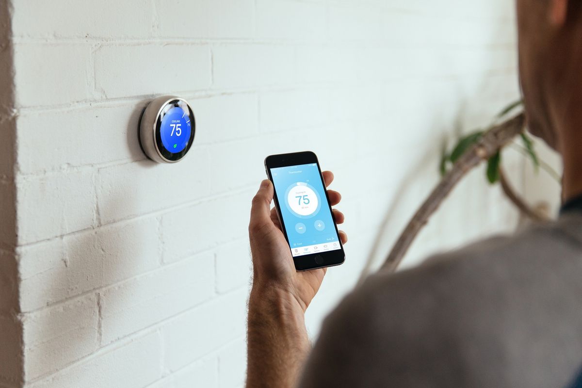 Using Nest in a Vivint smart home (Photo: Business Wire)