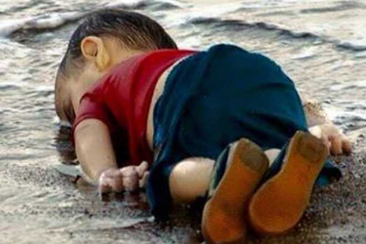 photo dead syrian boy on turkish beach